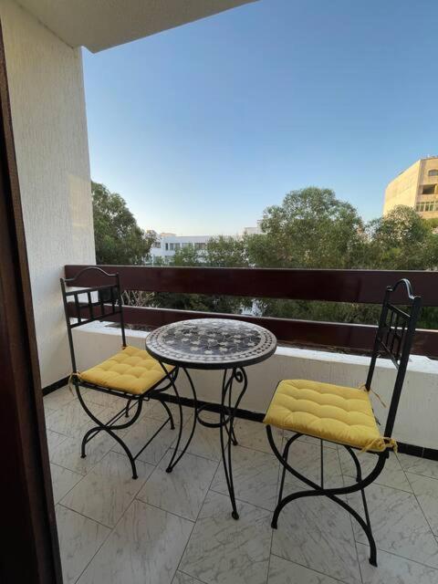 Beautiful 3-Bedroom Apt In The Heart Of طنجة المظهر الخارجي الصورة